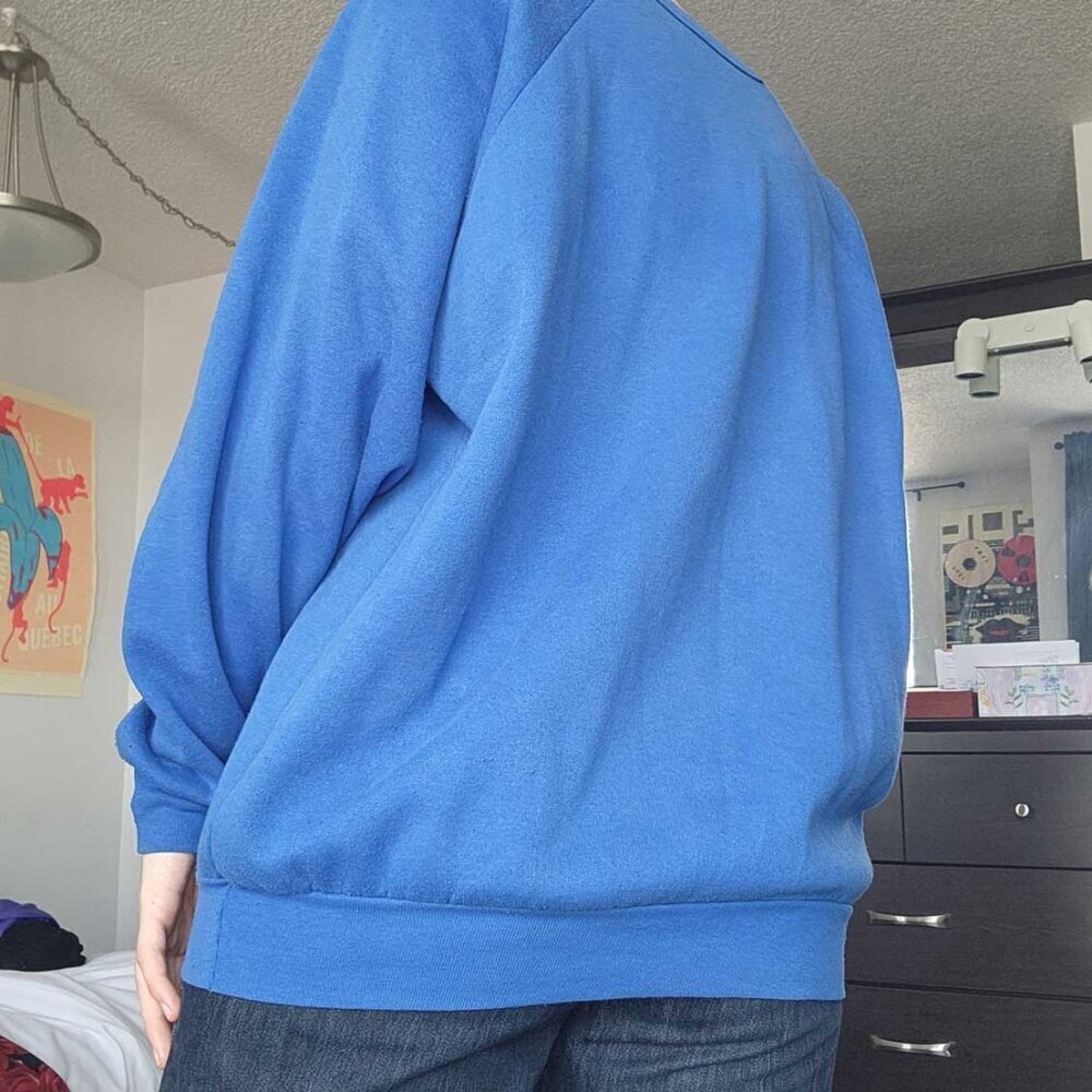 Vintage 60s Blue and White Cougars high school sports team crewneck sweater - Picture 5 of 12